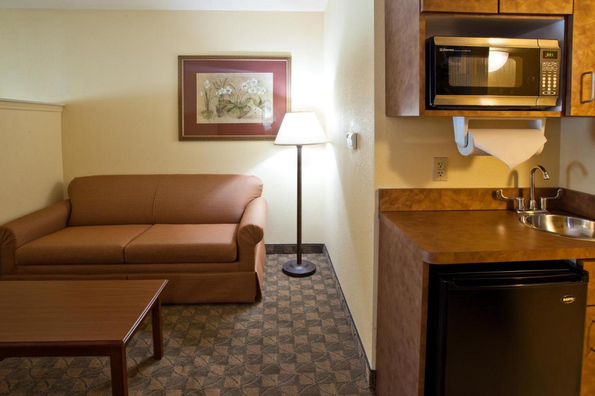 Photo - Holiday Inn Express & Suites Austin SW - Sunset Valley, and IHG Hotel