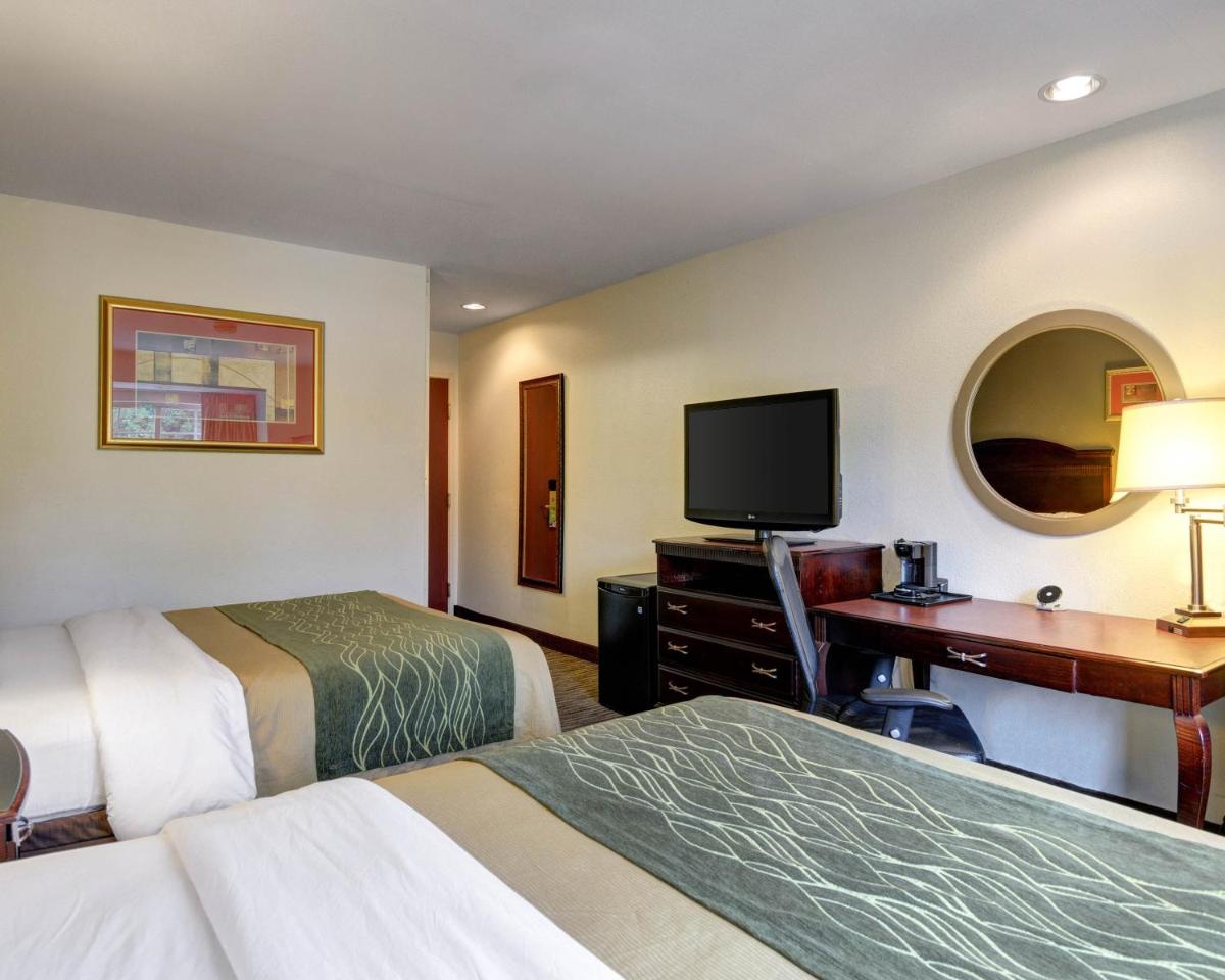 Photo - Comfort Inn & Suites Airport Dulles-Gateway