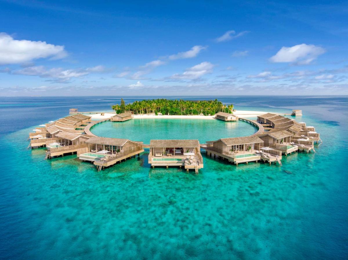 20 Luxurious Beach Resorts in Maldives For The Best Views and Hospitality