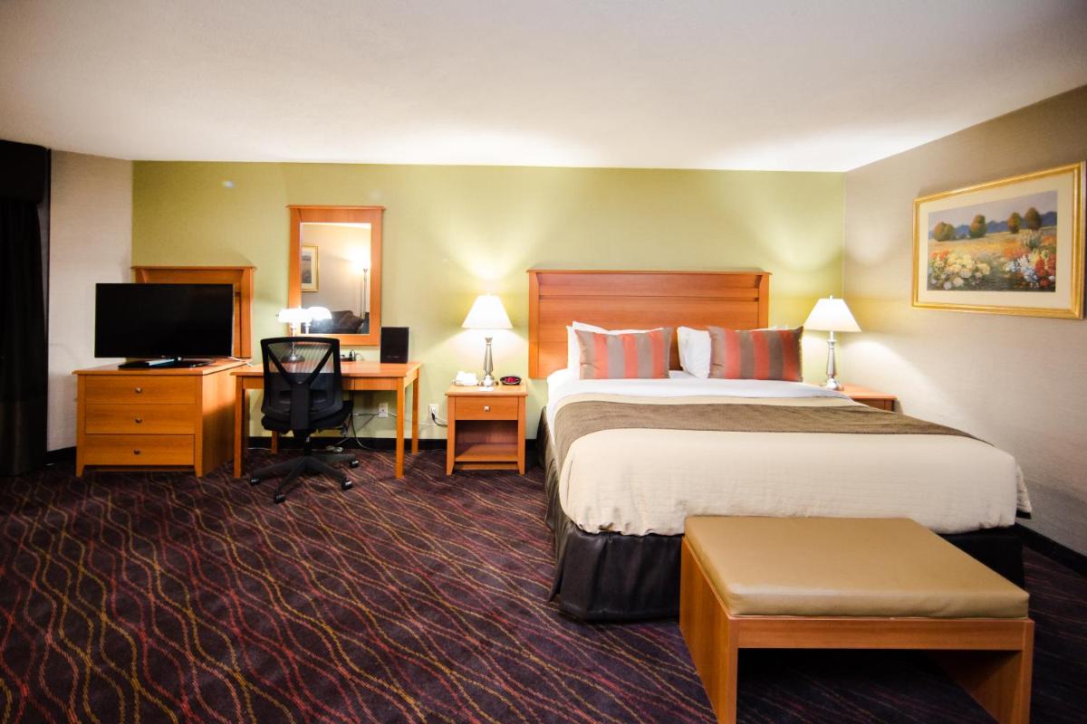 Photo - Best Western Plus Ottawa Kanata Hotel and Conference Centre