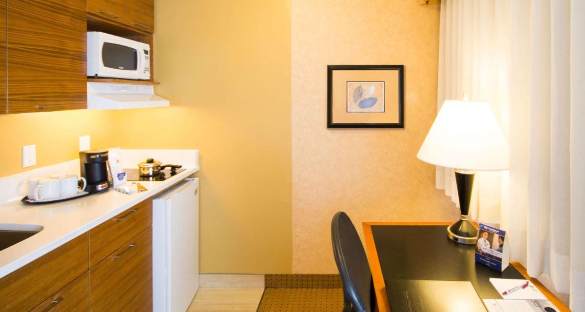 Photo - Best Western Plus Suites Downtown Calgary