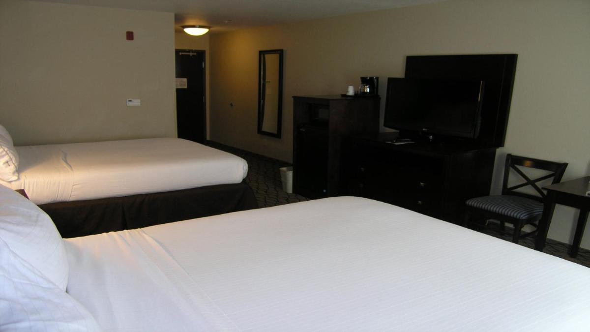 Photo - Holiday Inn Express & Suites Belle Vernon, an IHG Hotel