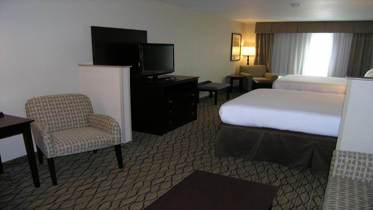 Photo - Holiday Inn Express & Suites Belle Vernon, an IHG Hotel