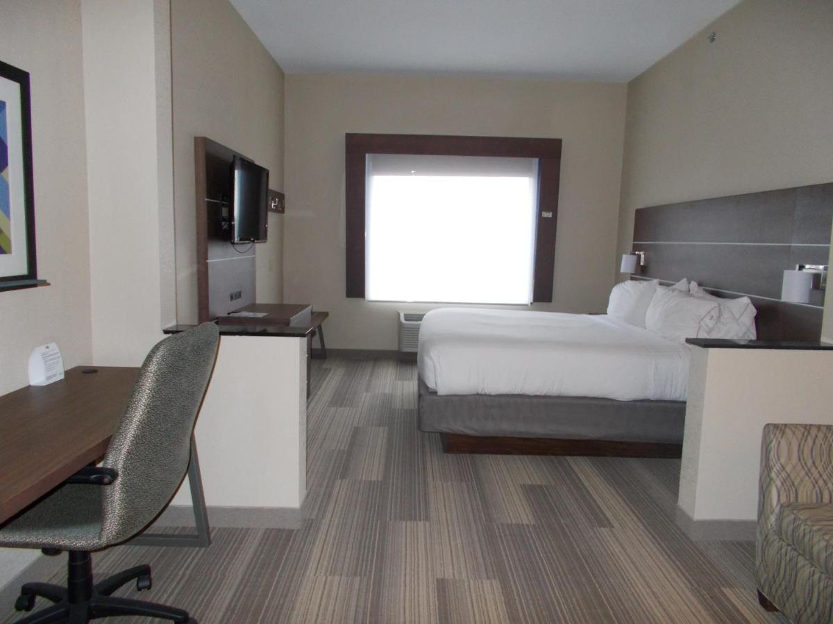 Photo - Holiday Inn Express & Suites - Miami, an IHG Hotel