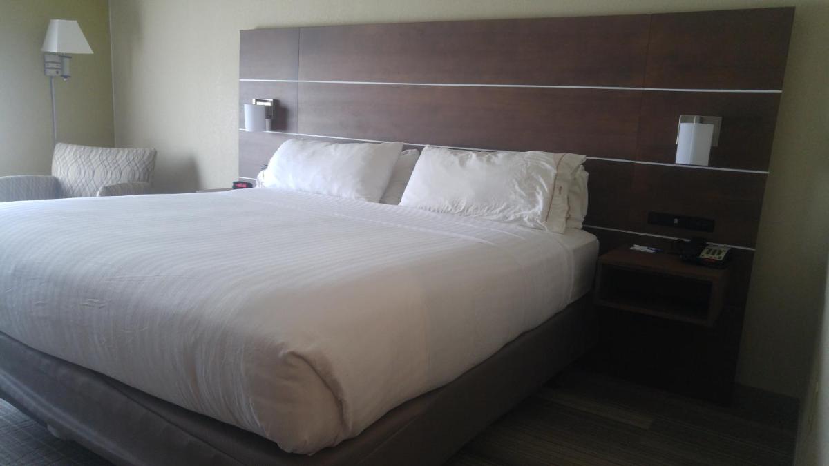 Photo - Holiday Inn Express & Suites - Miami, an IHG Hotel