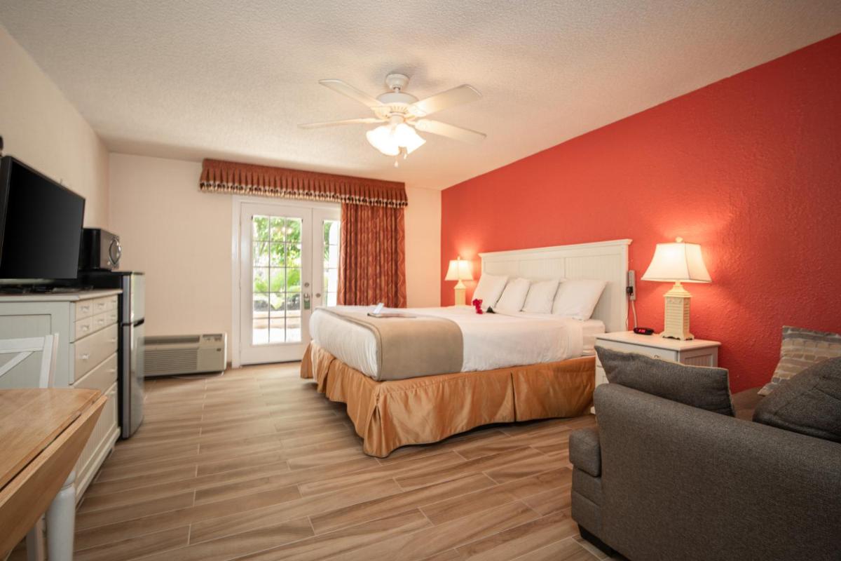 Photo - Island Sun Inn & Suites - Venice, Florida Historic Downtown & Beach Getaway