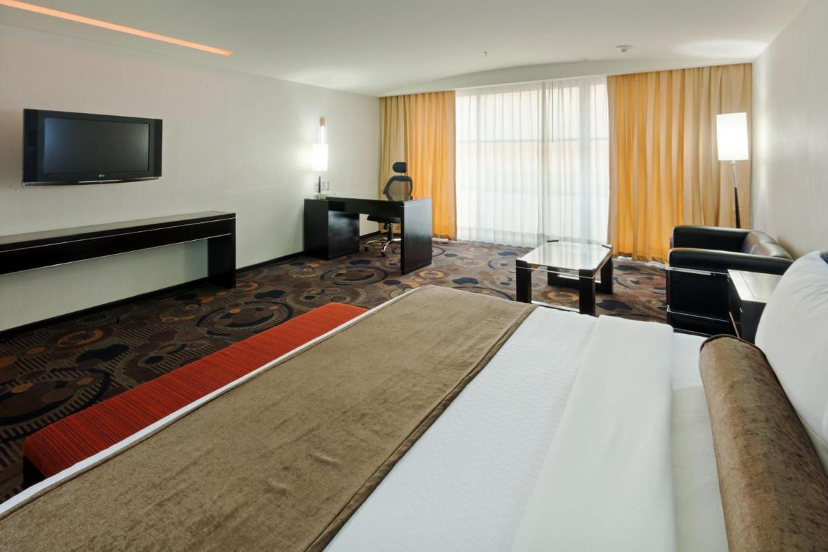 Photo - Crowne Plaza Toluca - Lancaster, an IHG Hotel