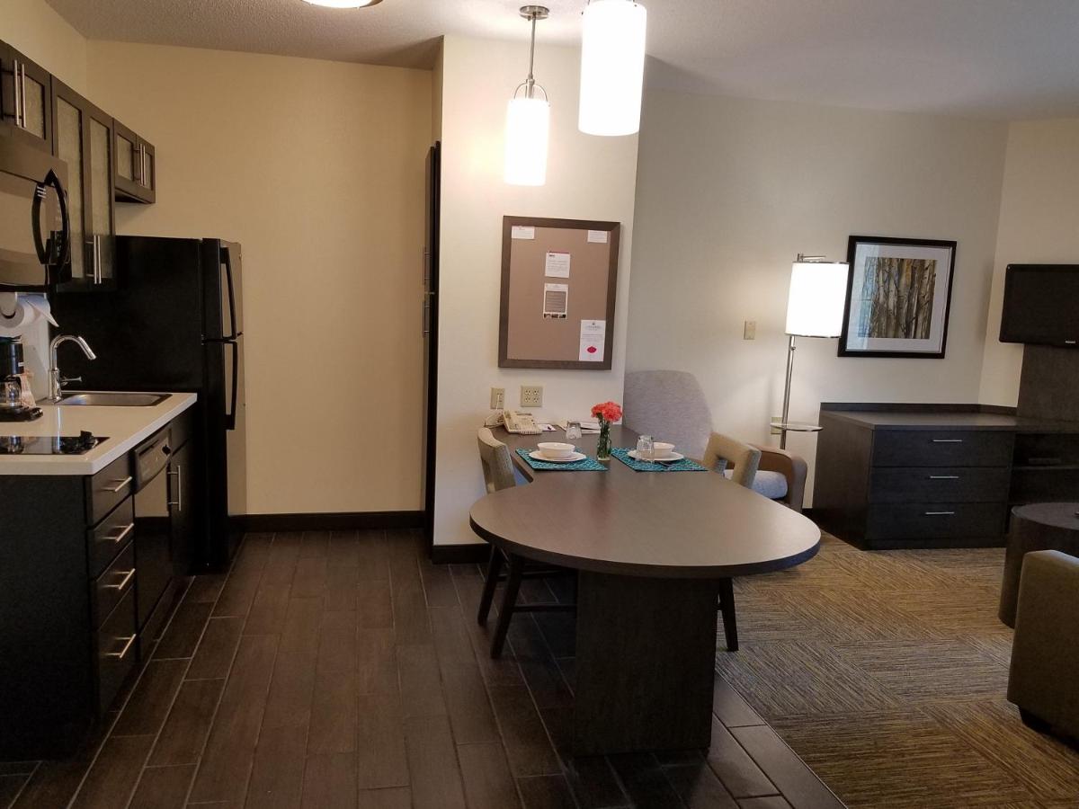 Photo - Candlewood Suites - East Syracuse - Carrier Circle, an IHG Hotel