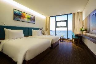 Photo - Maximilan Danang Beach Hotel