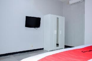 Photo - RedDoorz Plus near Mall Kelapa Gading