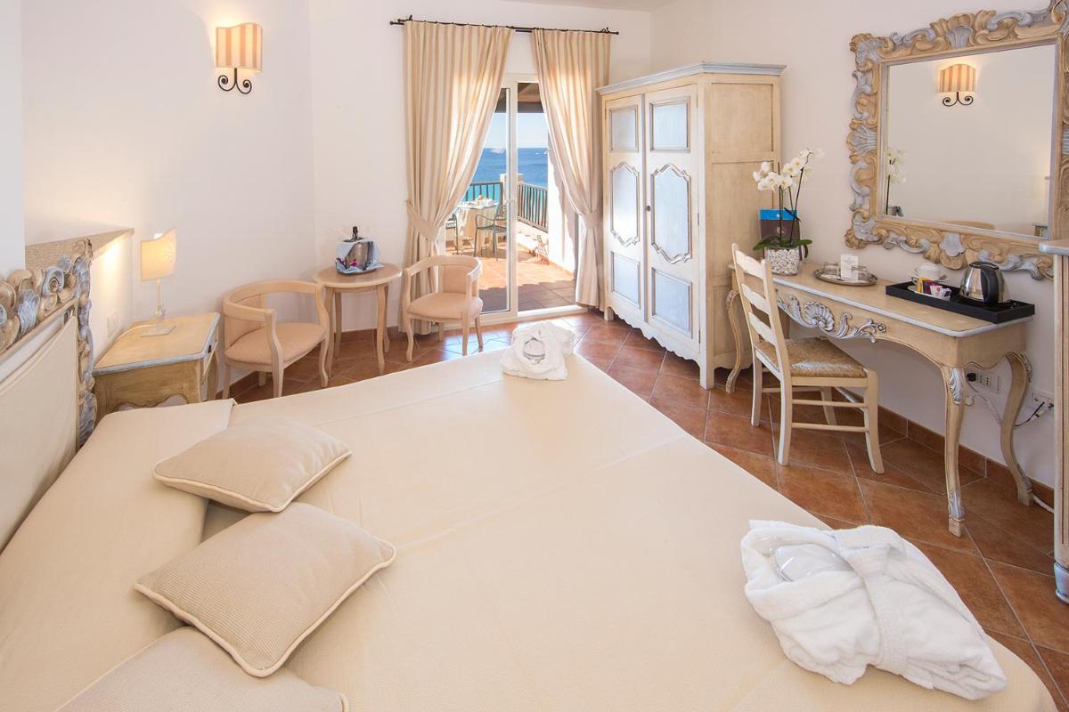 Photo - COLONNA GRAND HOTEL CAPO TESTA, a Colonna Luxury Beach Hotel, Santa Teresa Sardegna