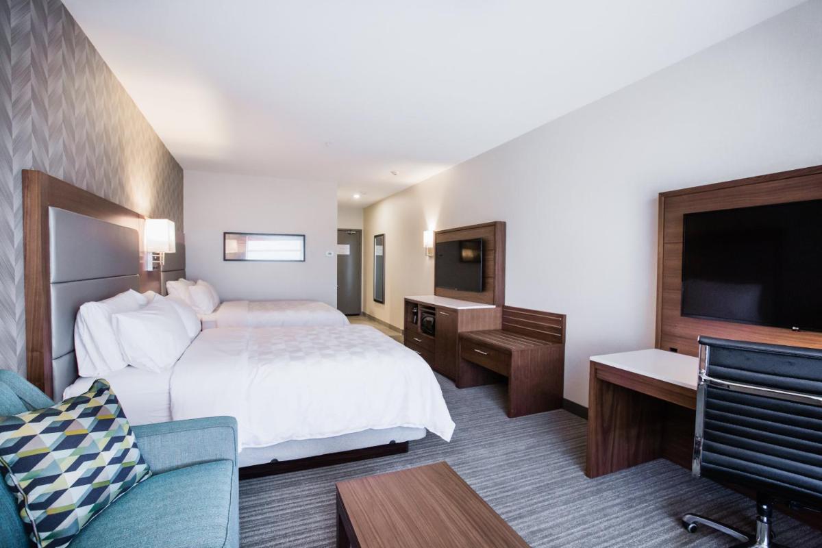 Photo - Holiday Inn Hotel & Suites Calgary South - Conference Ctr, an IHG Hotel