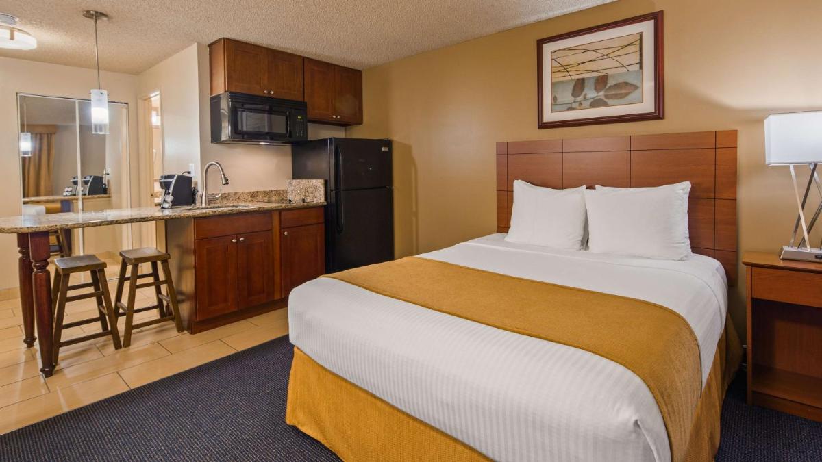 Photo - Best Western Cascadia Inn