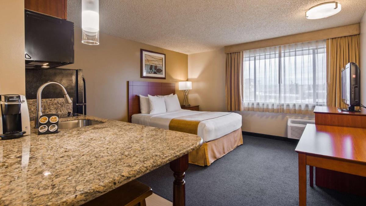 Photo - Best Western Cascadia Inn