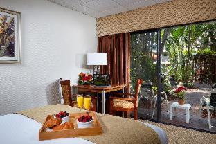 Photo - Best Western Naples Inn & Suites