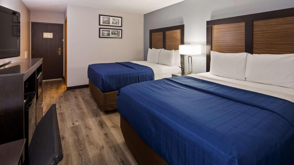 Photo - SureStay Hotel by Best Western Cedar Rapids