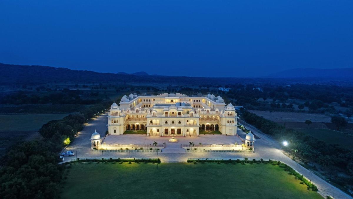 22 Gorgeous Heritage Hotels In Jaipur For A Taste Of History 22-gorgeous-heritage-hotels-in-jaipur-for-a-taste-of-history