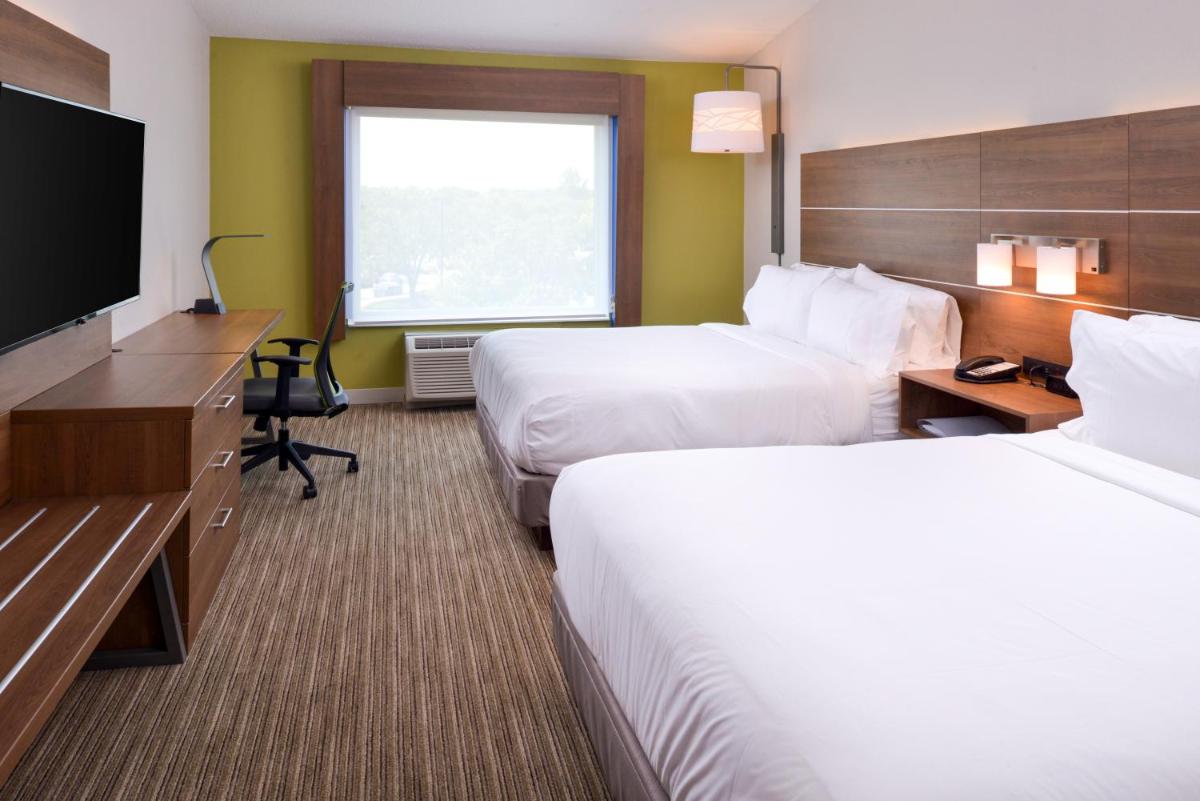 Photo - Holiday Inn Express & Suites - Omaha - 120th and Maple, an IHG Hotel