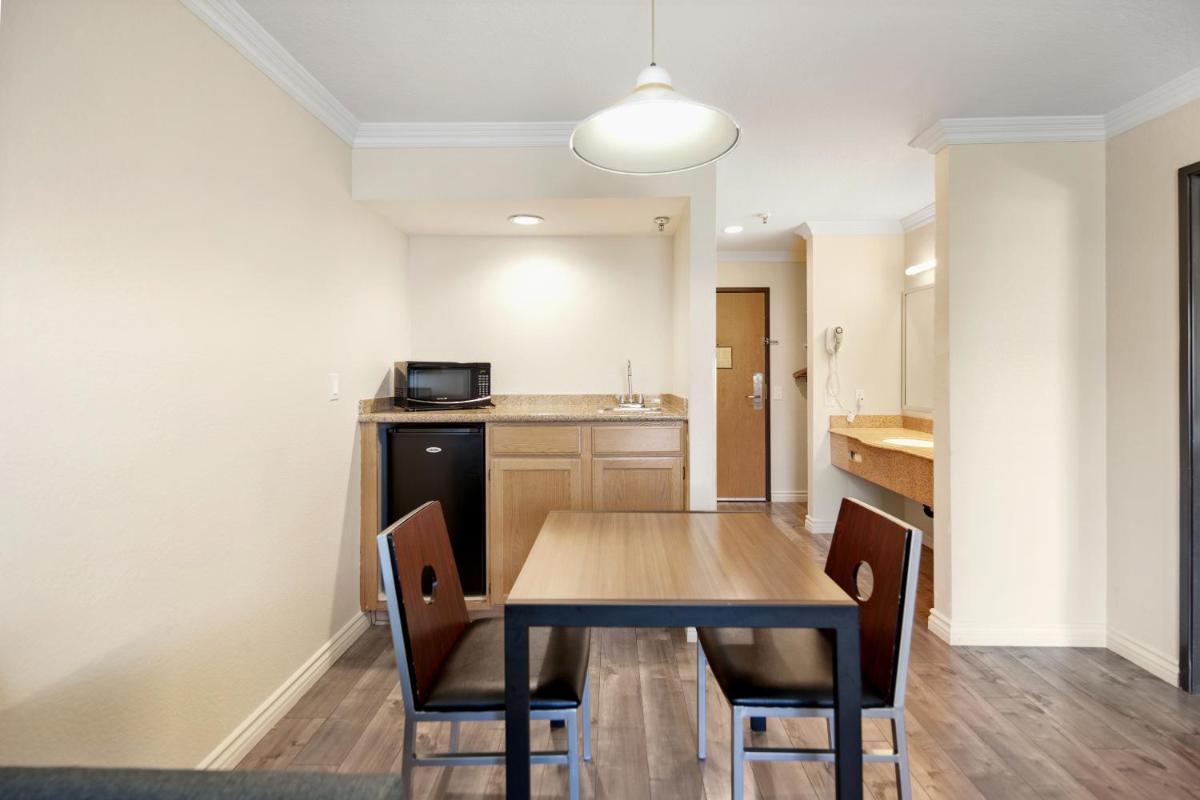 Foto - SureStay Hotel by Best Western Fontana