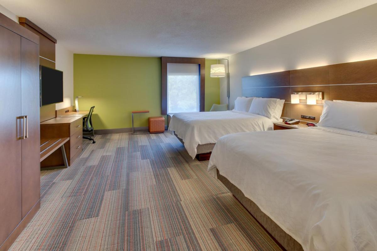 Photo - Holiday Inn Express & Suites Atlanta Perimeter Mall Hotel, an IHG Hotel