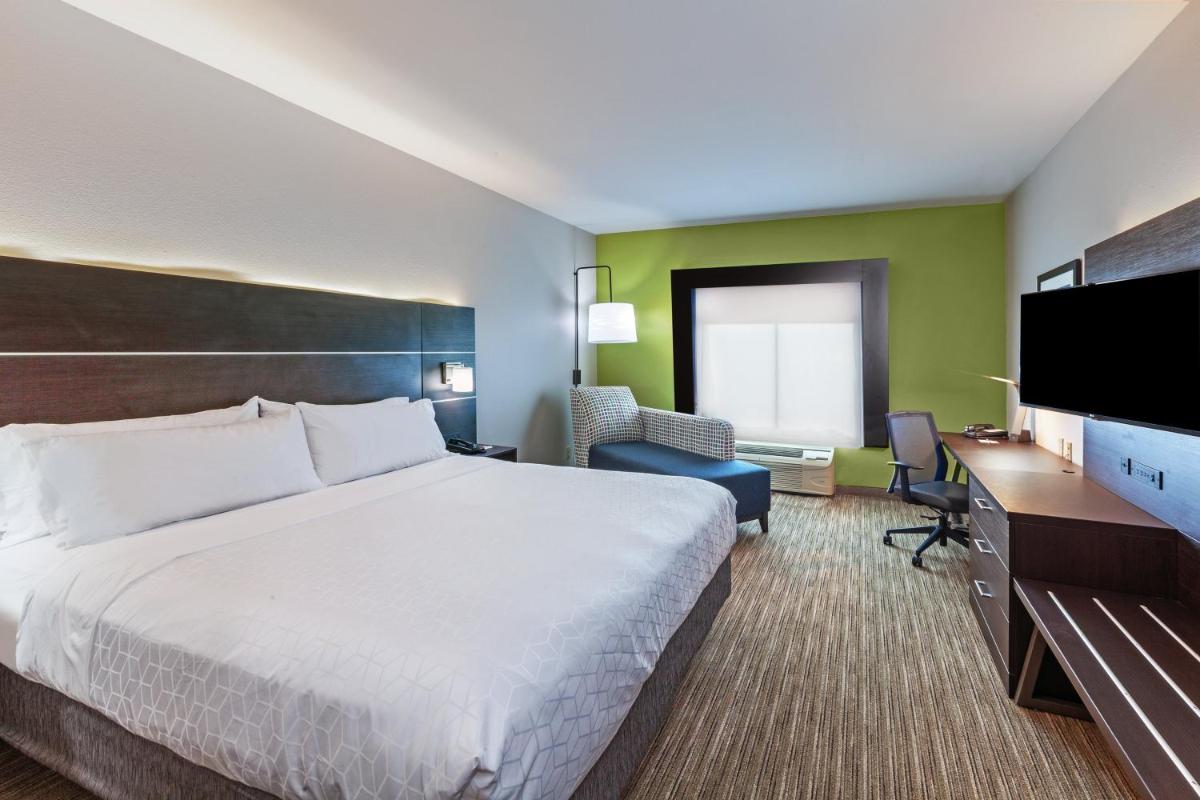 Photo - Holiday Inn Express Sealy, an IHG Hotel