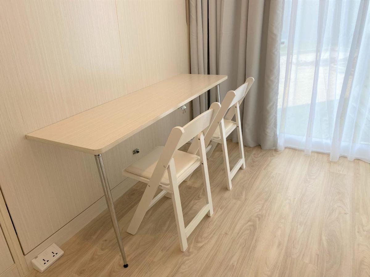 Foto - Shipping Container Hotel At Haw Par Villa