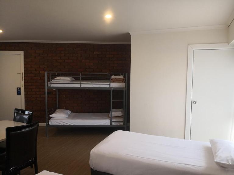 Photo - Dandenong Motel