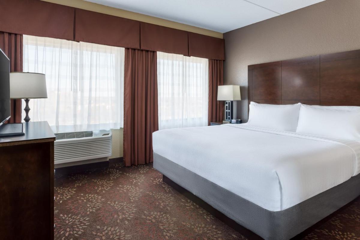 Photo - Holiday Inn Charlotte University, an IHG Hotel