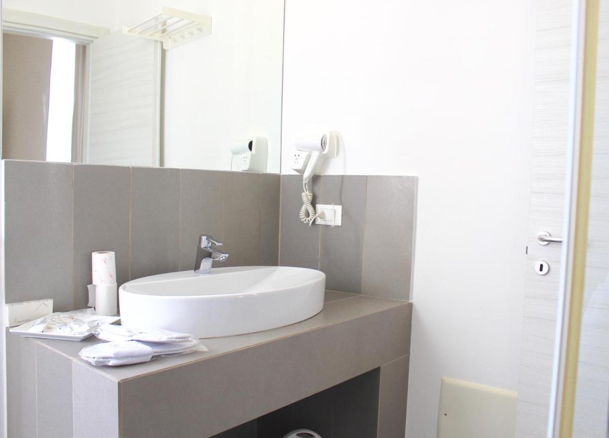 Photo - UP Room&Suite