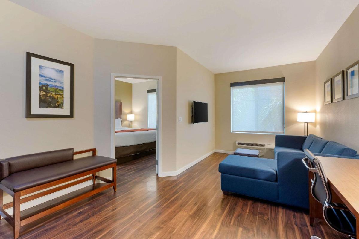 Photo - Comfort Inn & Suites Near Ontario Airport