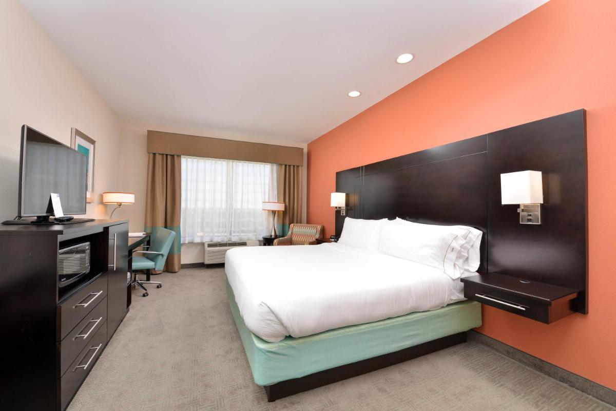 Photo - Holiday Inn Express & Suites Austin South, an IHG Hotel