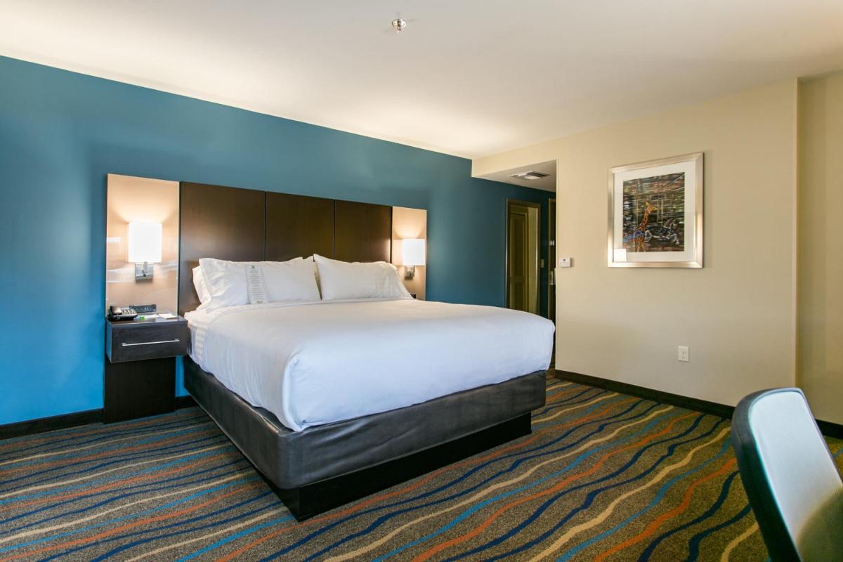 Photo - Holiday Inn Hotel & Suites Chattanooga, an IHG Hotel