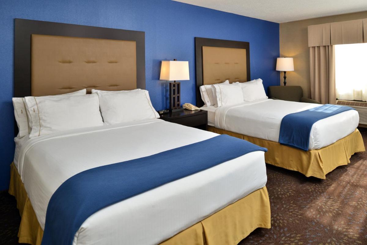 Photo - Holiday Inn Express Hotel & Suites Charlotte, an IHG Hotel