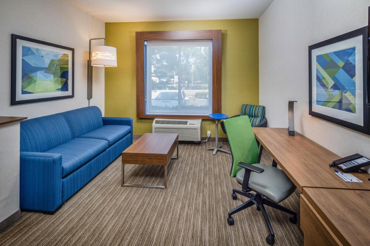 Photo - Holiday Inn Express Hotel & Suites Modesto-Salida, an IHG Hotel