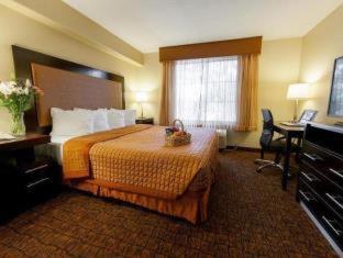 Photo - Best Western Escondido Hotel