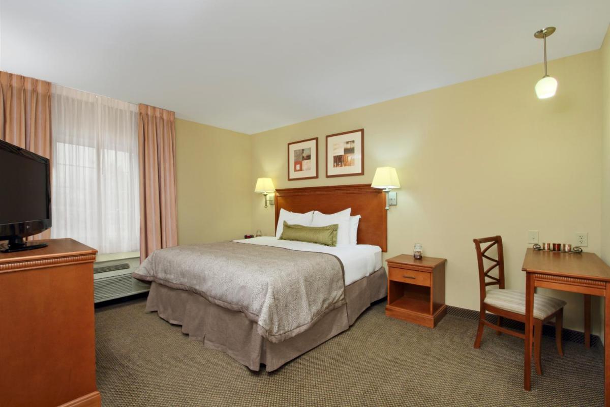 Photo - Candlewood Suites Norfolk Airport, an IHG Hotel