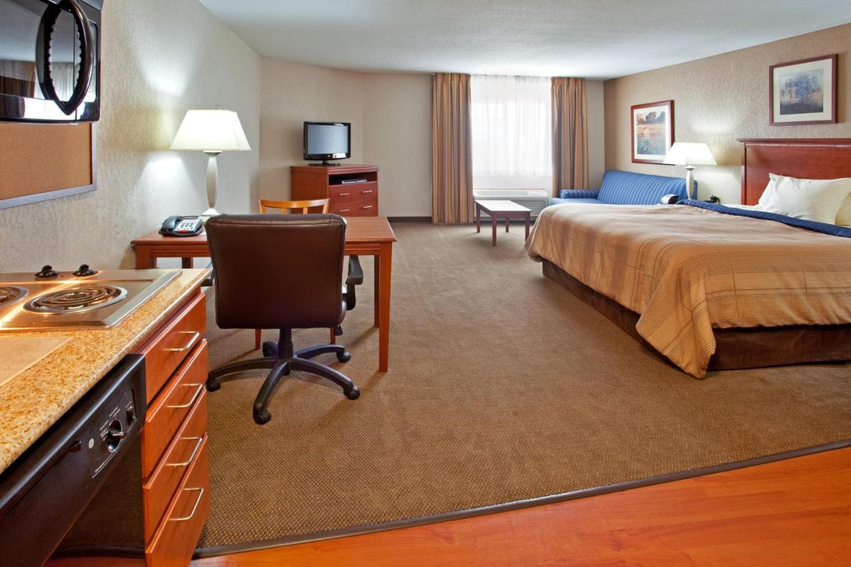 Photo - Candlewood Suites Elgin – Northwest Chicago, an IHG Hotel