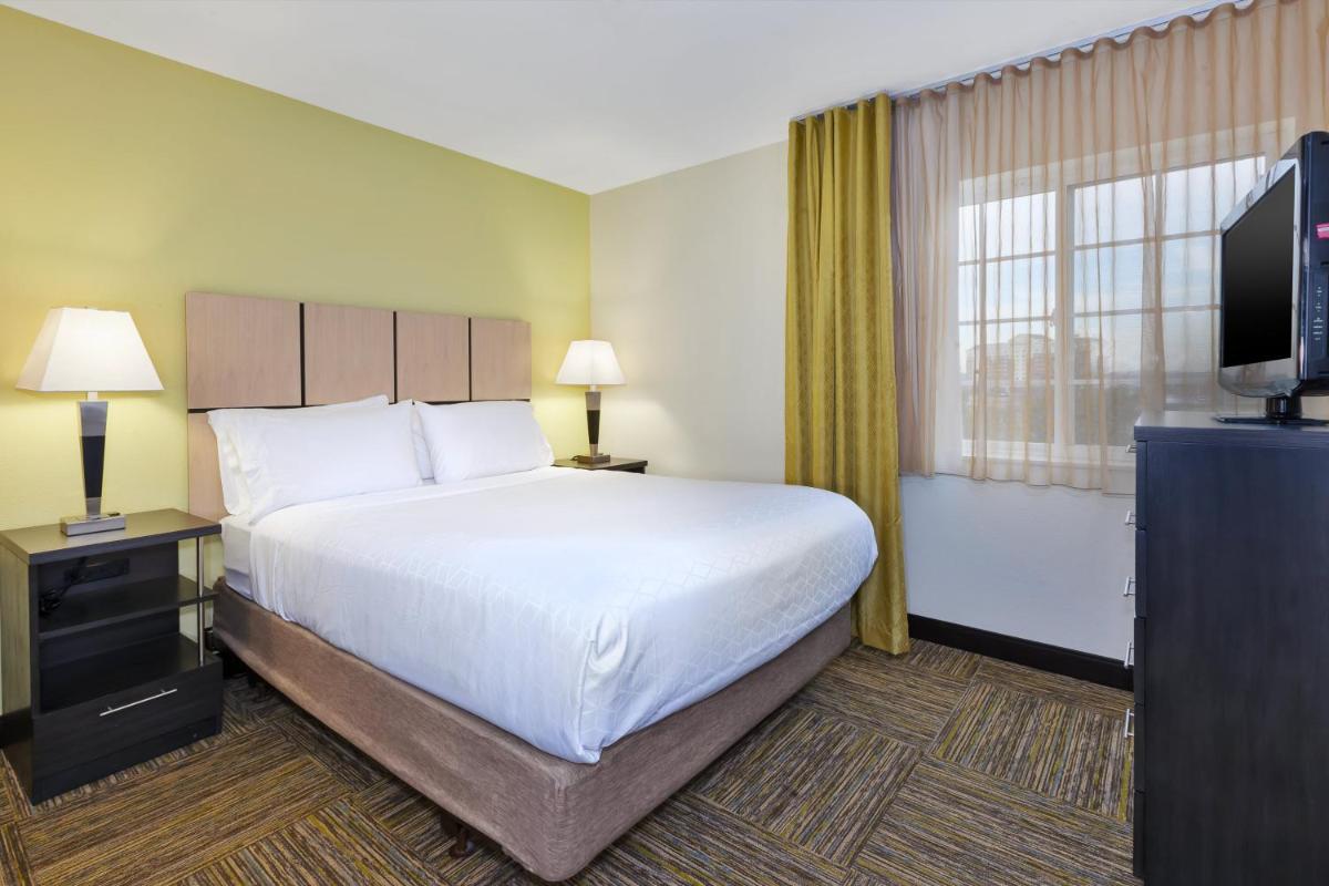 Photo - Candlewood Suites Polaris, an IHG Hotel