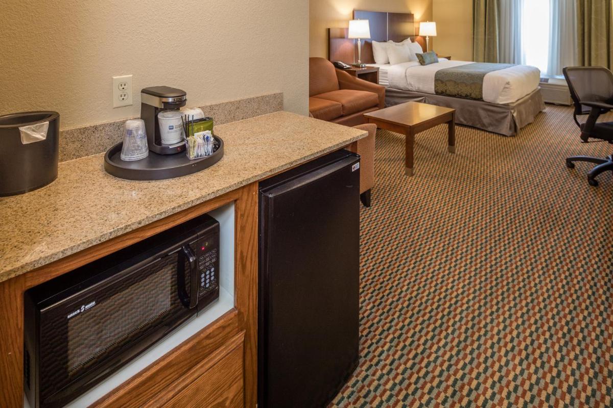 Photo - Best Western Airport Inn & Suites Oakland