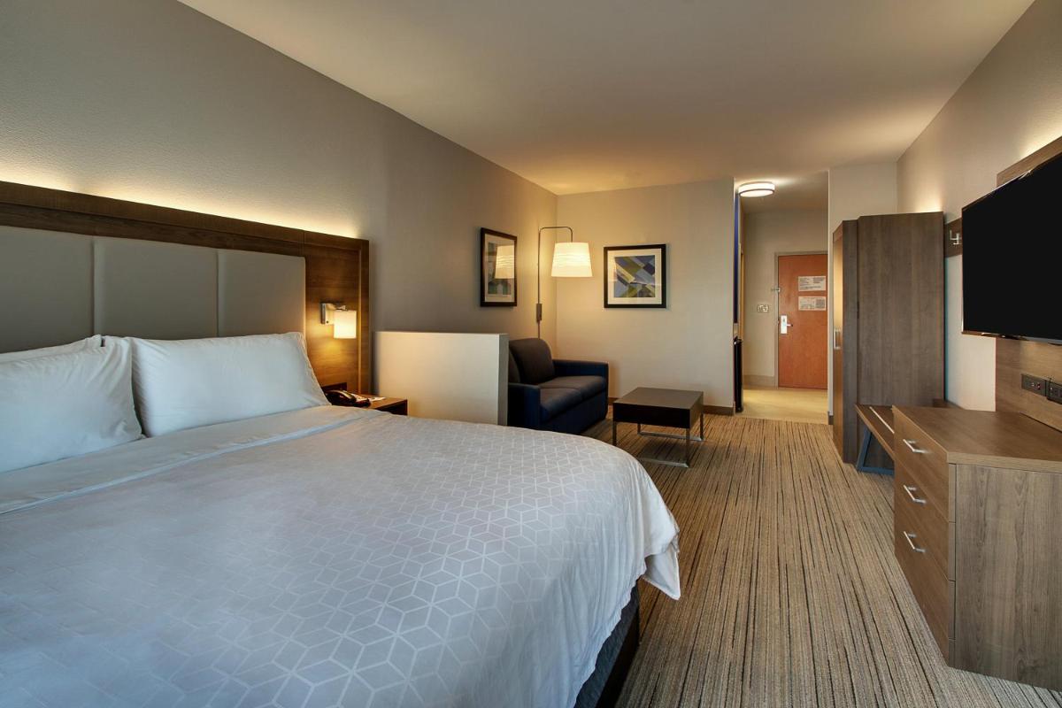 Photo - Holiday Inn Express Hotel & Suites Austell Powder Springs, an IHG Hotel