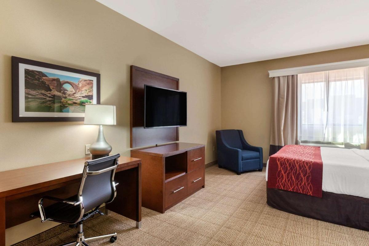 Photo - Comfort Inn & Suites Page at Lake Powell