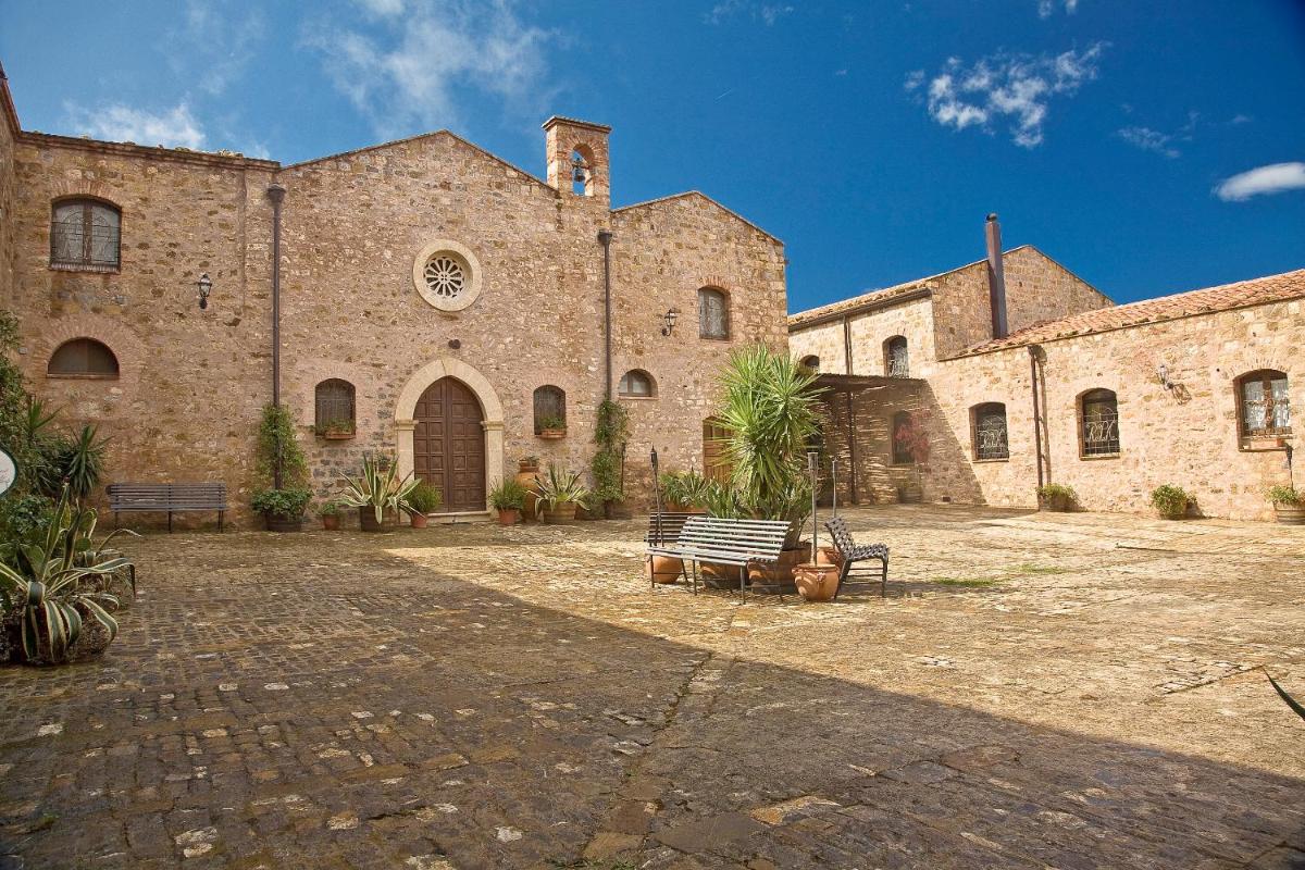 Relais Abbazia Santa Anastasia Resort & Winery photo 1