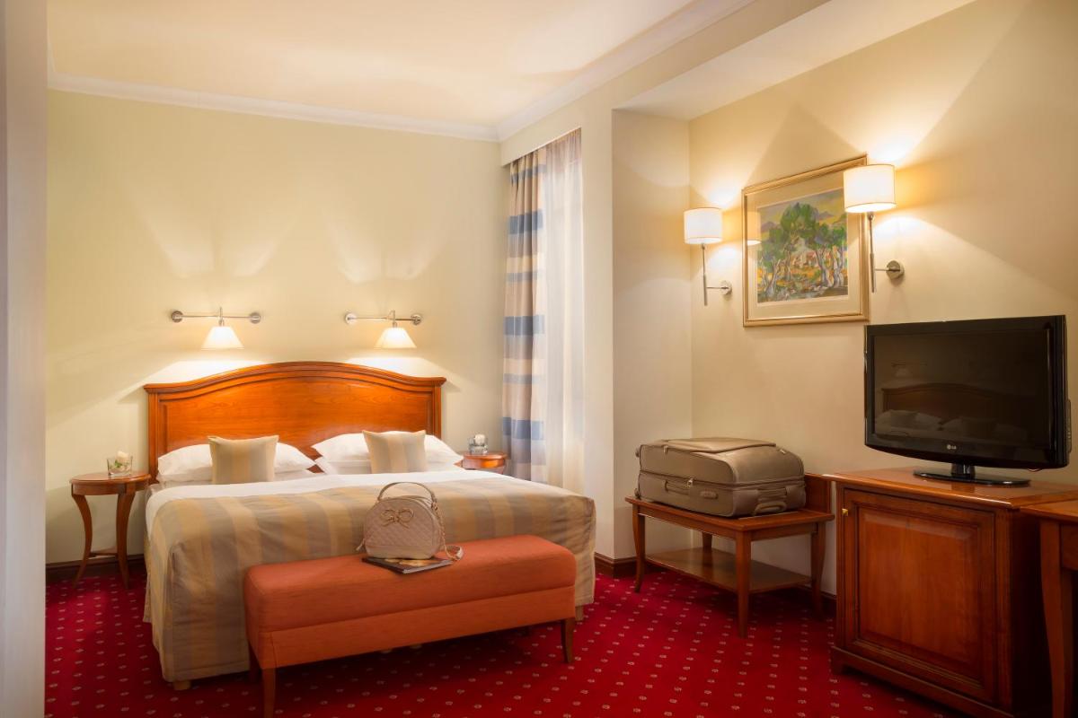 Photo - Best Western Premier Hotel Astoria