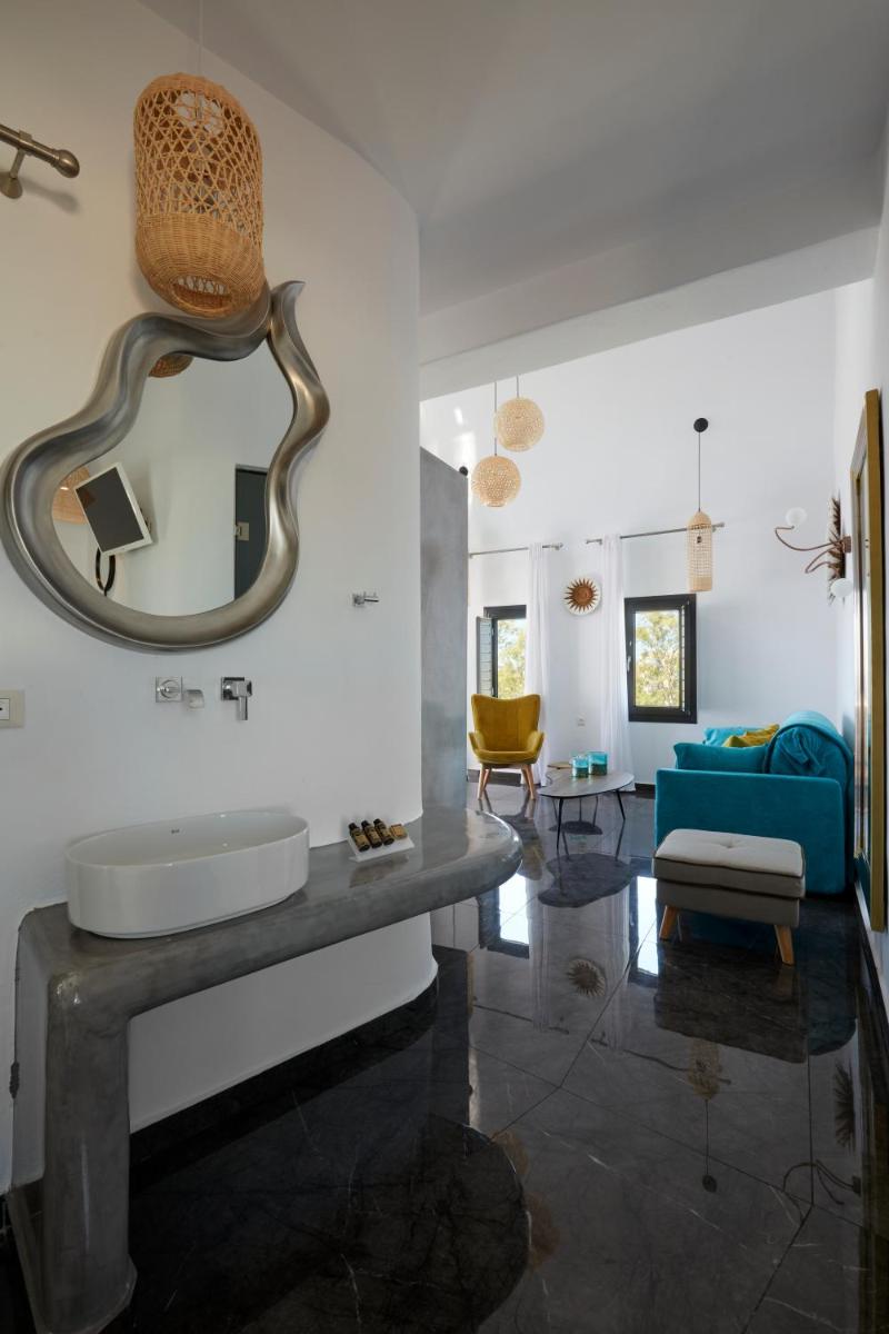 Photo - Oia Suites