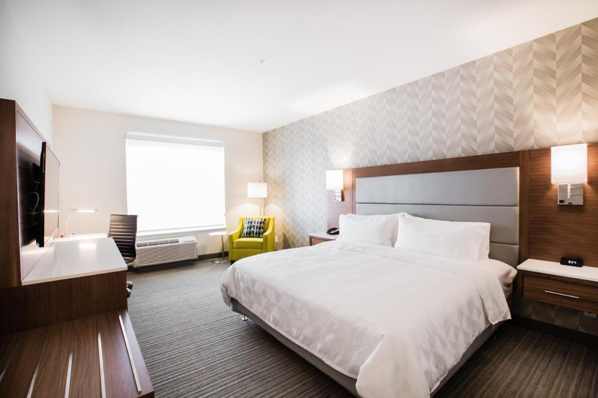 Photo - Holiday Inn Hotel & Suites Calgary South - Conference Ctr, an IHG Hotel