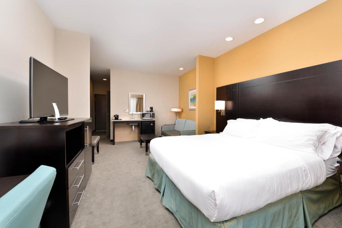 Photo - Holiday Inn Express & Suites Austin South, an IHG Hotel