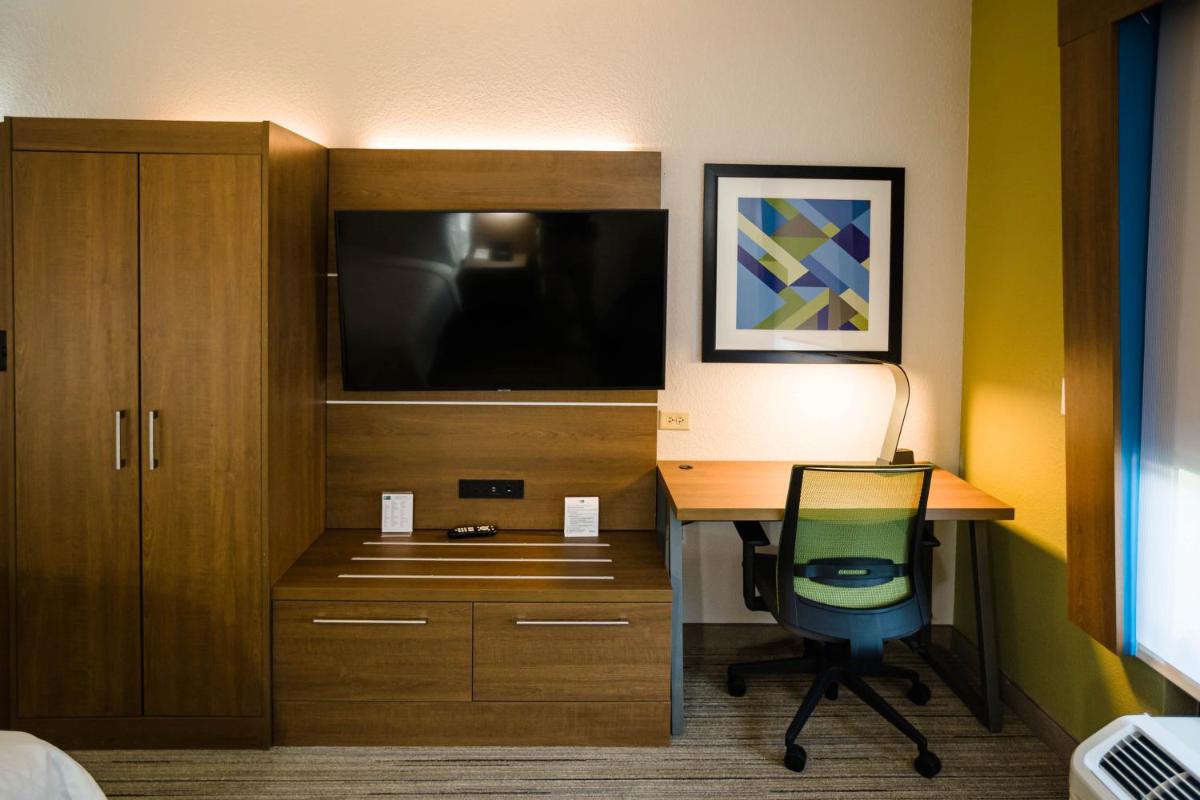 Photo - Holiday Inn Express & Suites Knoxville-Farragut, an IHG Hotel