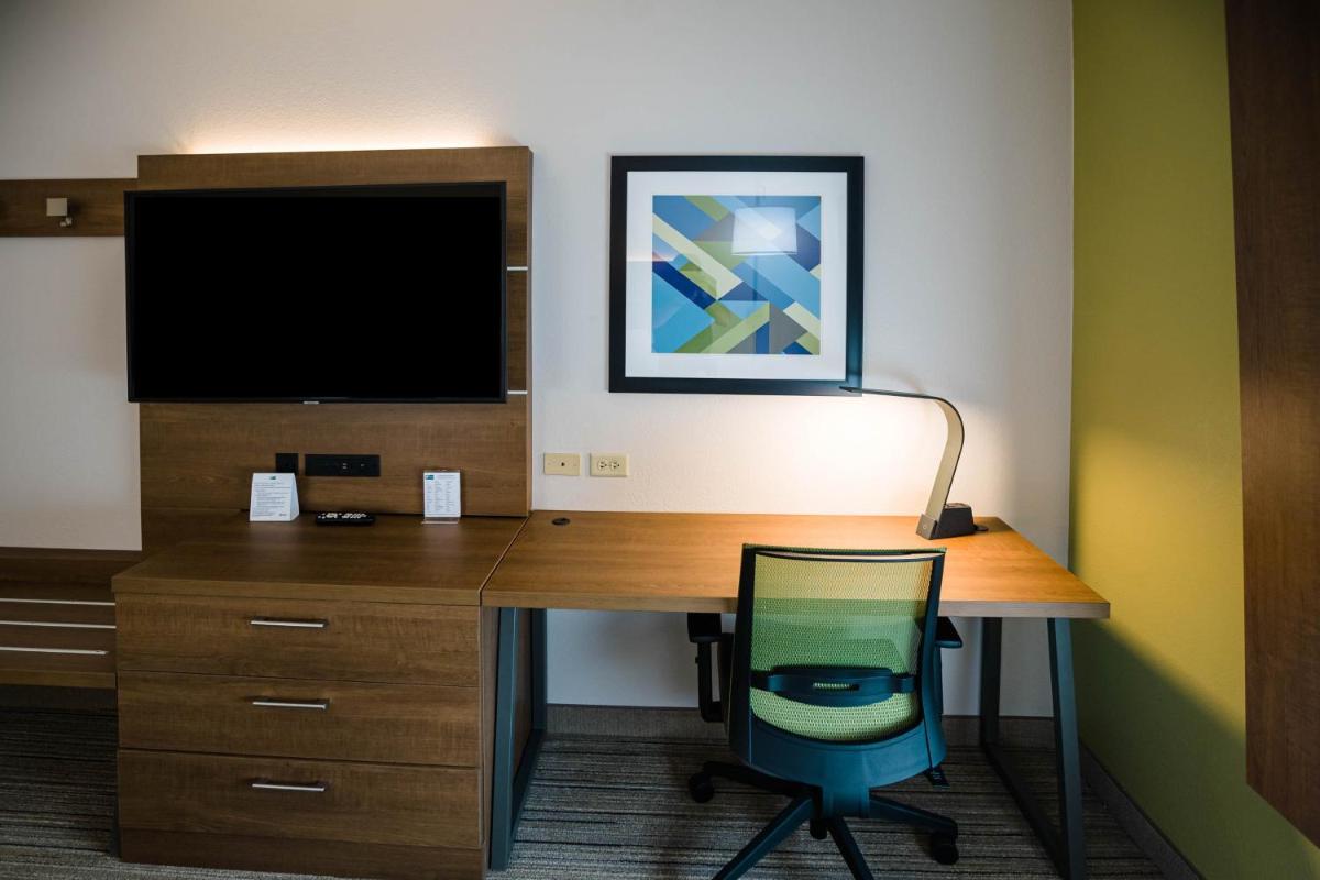 Photo - Holiday Inn Express & Suites Knoxville-Farragut, an IHG Hotel