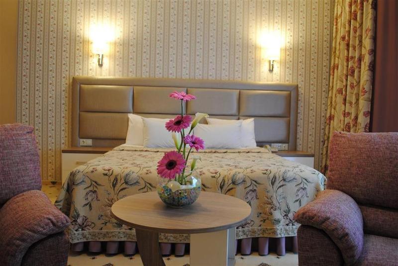 Photo - Flowers Hotel