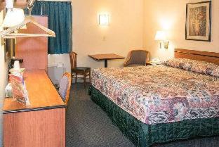 Photo - Travelodge by Wyndham Colorado Springs Airport/Peterson AFB